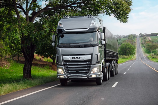 Novo-DAF-XF-Euro-6-3