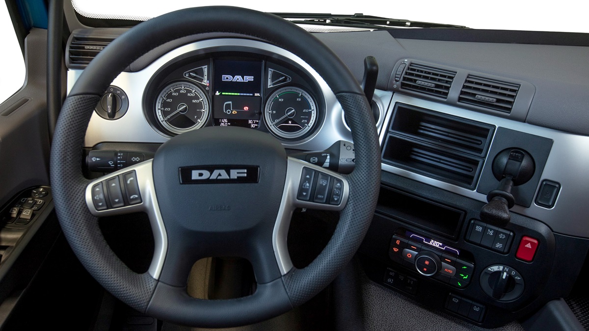 Volante e painel do Novo DAF CF