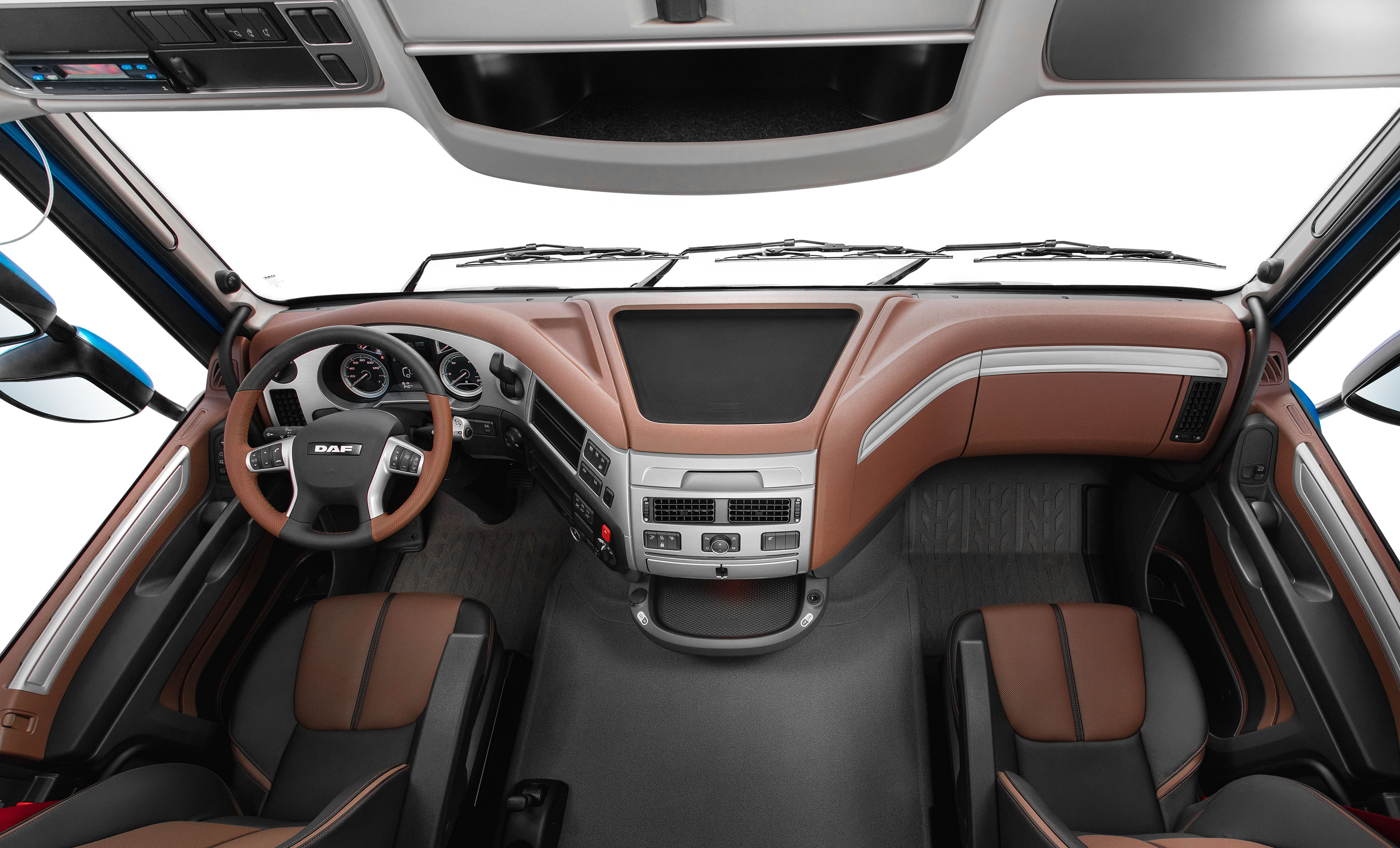 Novo-DAF-XF-Brasil-Super-Space-Cab-4