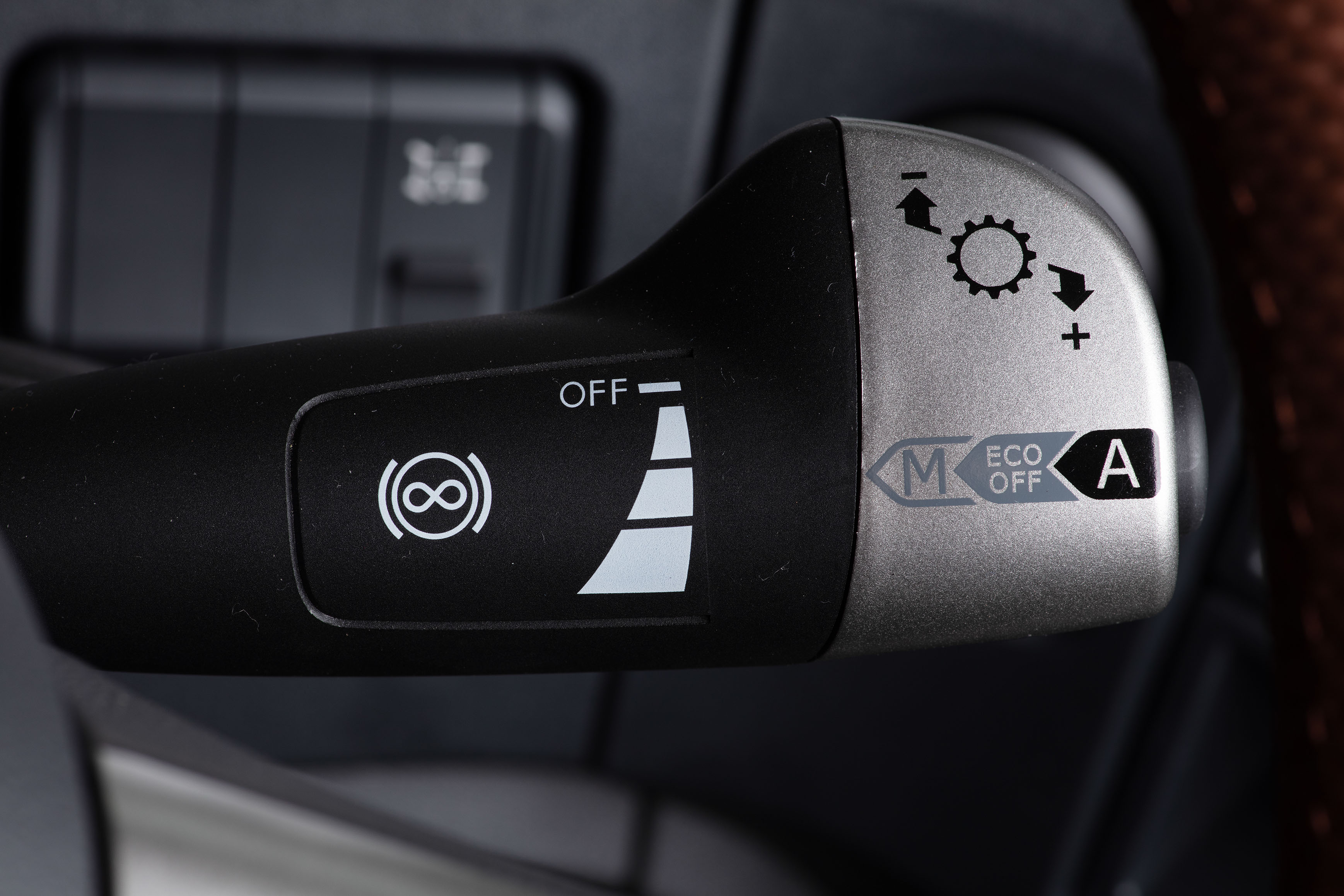 Novo-DAF-XF-Brasil-Freio-Motor