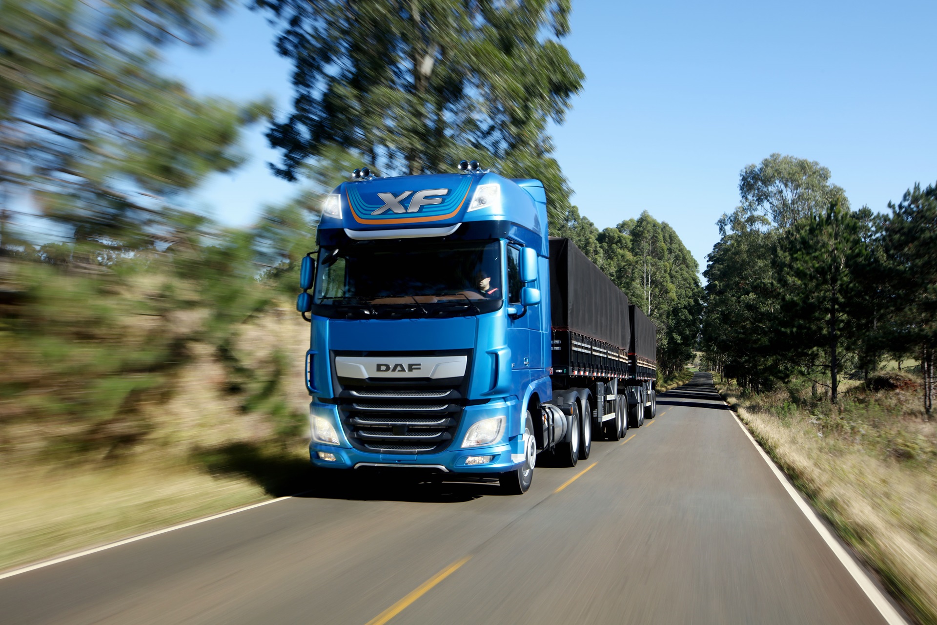 Novo DAF XF Brasil na estrada